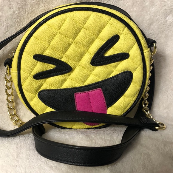 SOLD❤️ NWOT.. LUV BETSEY SMILEY FACE 🙂 PURSE - Picture 5 of 8
